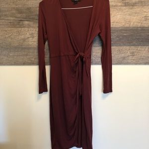 Forever 21 maroon long sleeve tie dress